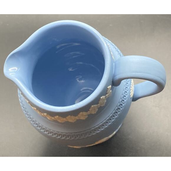 Dudson Hanley Jasper Ware Blue and White Grecian Embossed Pitcher - England Made - Picture 6 of 12